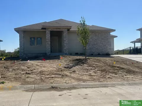 11715 S 119th St, Papillion, NE 68046