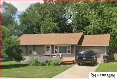 10831 N 140th St, Waverly, NE 68462