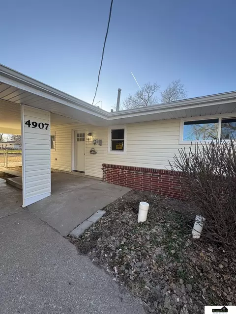 4907 W Benton St, Lincoln, NE 68524