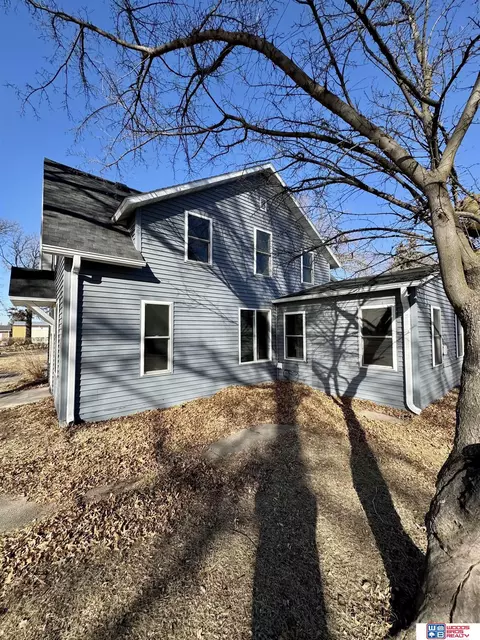 Exterior - 107 E 7th St, Stromsburg, NE 68666 photo 4 of 4