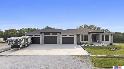 9191 S 176th St, Bennet, NE 68317