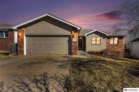 2620 SW 15th St, Lincoln, NE 68522
