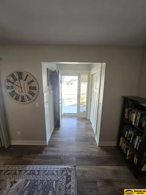 Entry Way - 800 N 18th St, Beatrice, NE 68310 photo 1 of 1