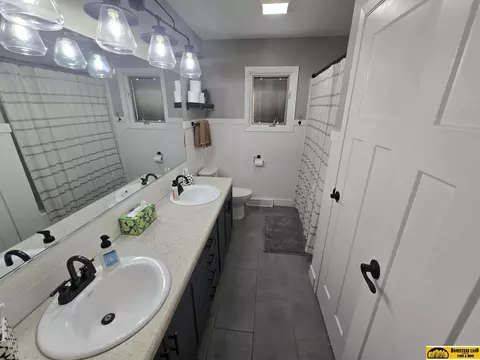 Bath - 800 N 18th St, Beatrice, NE 68310 photo 1 of 1