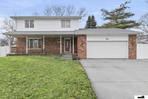 5801 S 32nd St, Lincoln, NE 68516