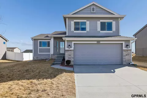 7371 N 165th St, Bennington, NE 68007