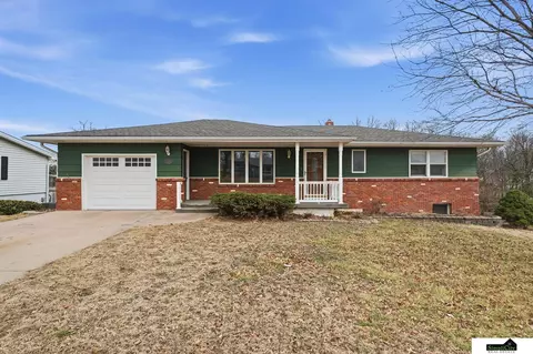 260 N 10th St, Tecumseh, NE 68450