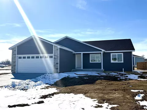 829 Sunridge Dr, Beatrice, NE 68310 photo 2