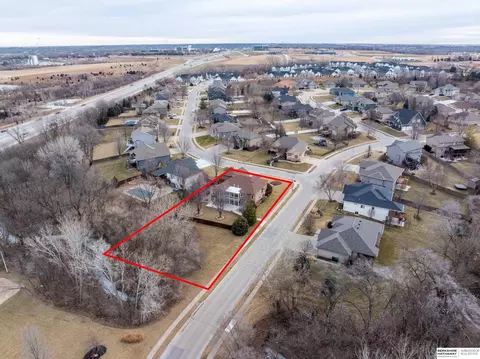 19882 Chicago St, Elkhorn, NE 68022
