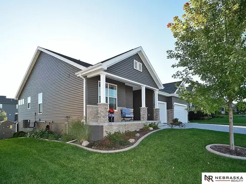 12011 S 212th St, Gretna, NE 68028