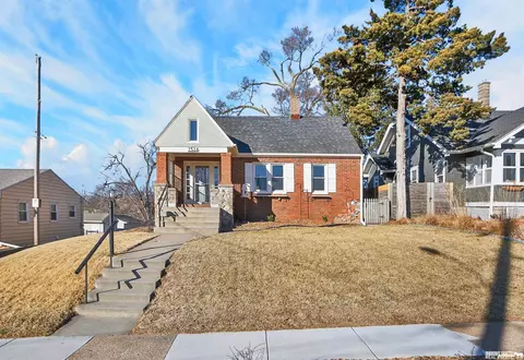 1516 S 52 St, Omaha, NE 68106