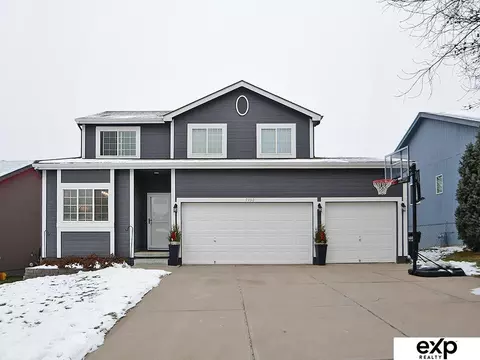7350 S 183rd St, Omaha, NE 68136