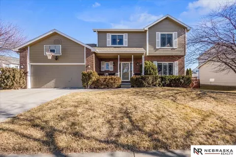 1148 W Harvest Dr, Lincoln, NE 68521