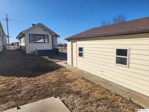 4602 Q St, Omaha, NE 68117