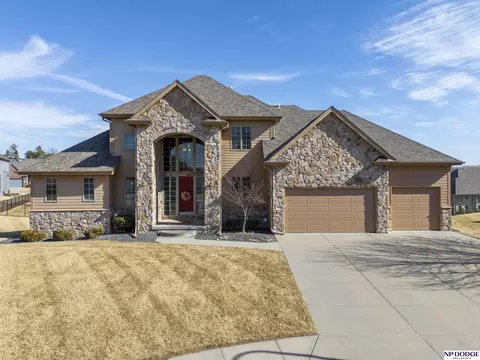 7413 N 116th Avenue Cir, Omaha, NE 68142