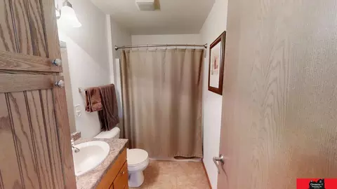 Bath - 1245 M Ave, Pender, NE 68047 photo 3 of 4