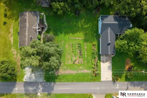 1916 Beaver Lake Blvd, Plattsmouth, NE 68048