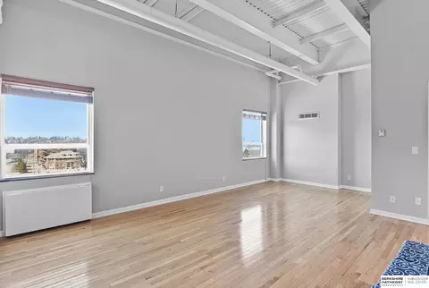 105 N 31 Ave #801, Omaha, NE 68131