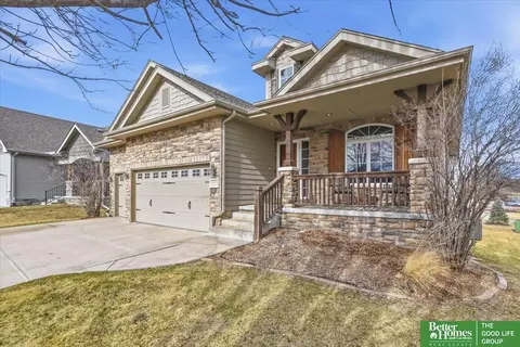 9924 Emiline St, La Vista, NE 68128