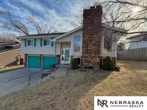 15529 Leavenworth St, Omaha, NE 68154