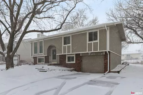 2301 NW 50 St, Lincoln, NE 68524
