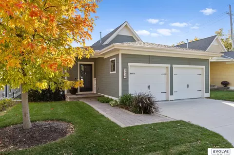 9529 W Center Rd, Omaha, NE 68124