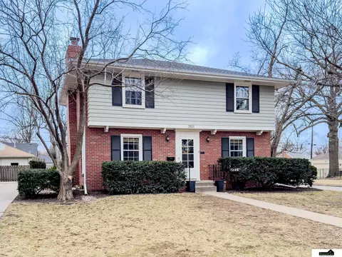 3801 Mohawk St, Lincoln, NE 68510
