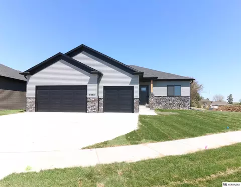 8050 Ephraem Pl, Lincoln, NE 68516