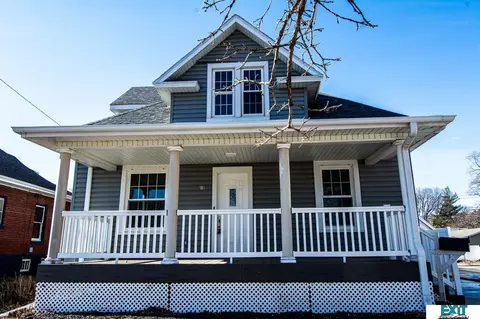 810 S 9th St, Norfolk, NE 68701