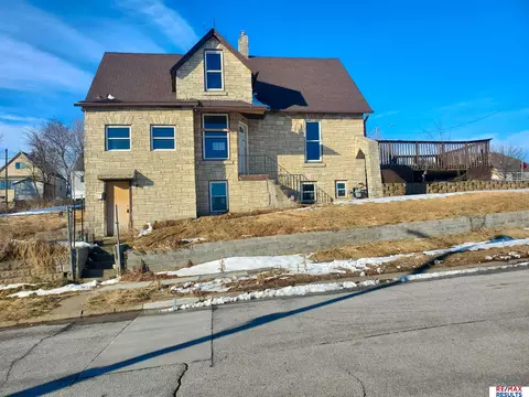 5824 S 31st St, Omaha, NE 68107