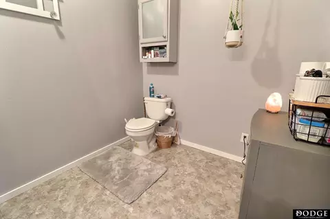 Bath - 509 E Circle Dr, Hooper, NE 68031 photo 2 of 3