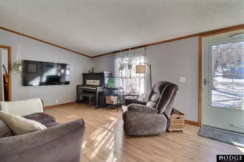 Living - 509 E Circle Dr, Hooper, NE 68031 photo 2 of 3