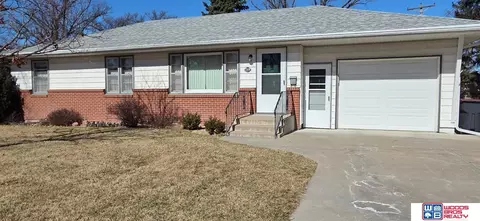 1308 Park St, Beatrice, NE 68310