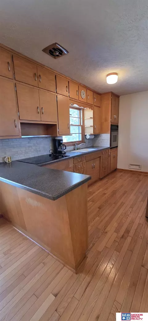 Kitchen - 1308 Park St, Beatrice, NE 68310 photo 2 of 4