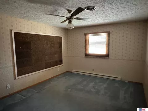 Bedroom - 1028 Frontier Rd, Beatrice, NE 68310 photo 4 of 4