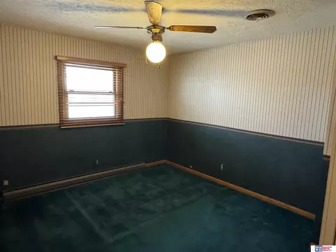 Bedroom - 1028 Frontier Rd, Beatrice, NE 68310 photo 2 of 4