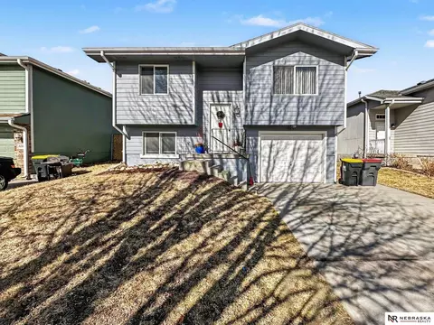 3030 W Kyle Ln, Lincoln, NE 68522