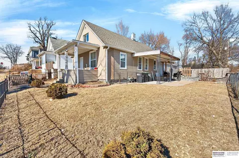3220 Seward St, Omaha, NE 68111