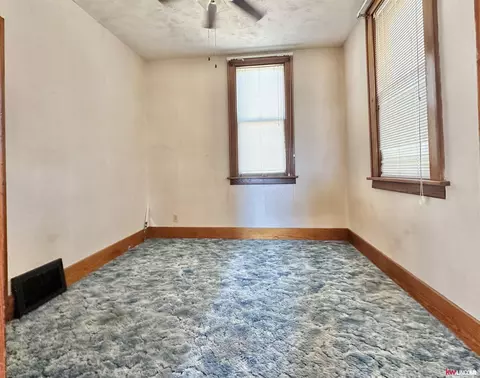 Bedroom - 900 Bell St, Beatrice, NE 68310 photo 3 of 4