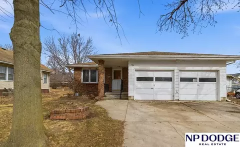 304 W Elm St, Cedar Bluffs, NE 68015