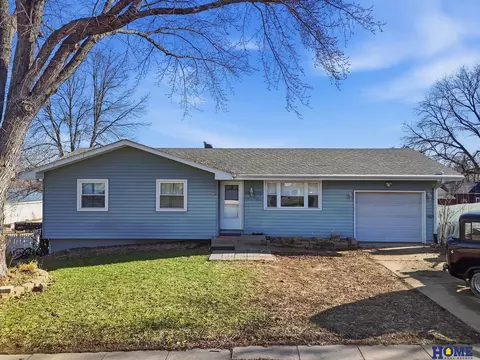 1010 B St, Palmyra, NE 68418