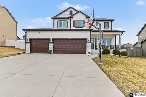 19887 K St, Omaha, NE 68135