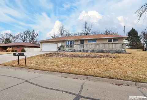 1320 Walnut St, Syracuse, NE 68446