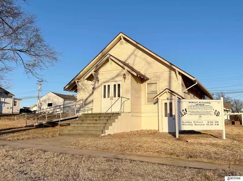 1102 D St, Fairbury, NE 68352