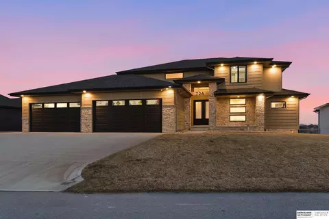 726 Firestone Pointe Pointe, Ashland, NE 68003