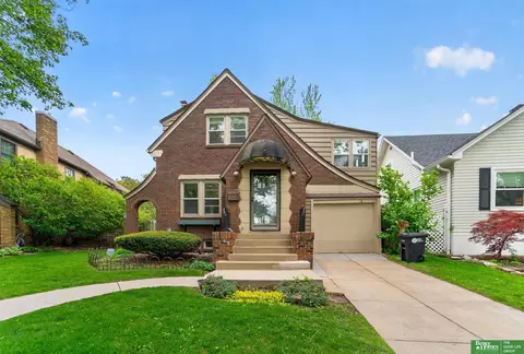 739 J E George Blvd, Omaha, NE 68132