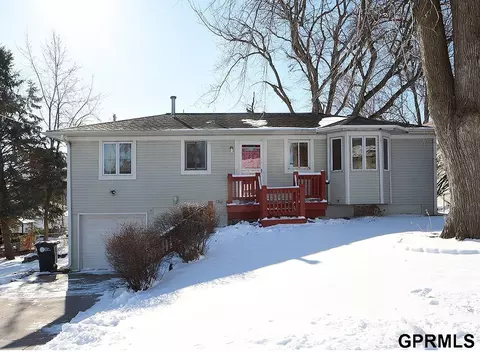 12421 Frances Cir, Omaha, NE 68144