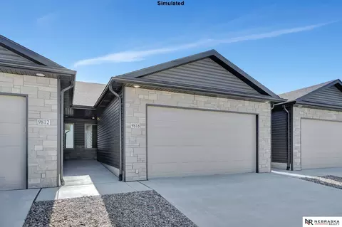 8830 Bristlecone Dr, Lincoln, NE 68526