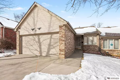 4828 High St, Lincoln, NE 68506