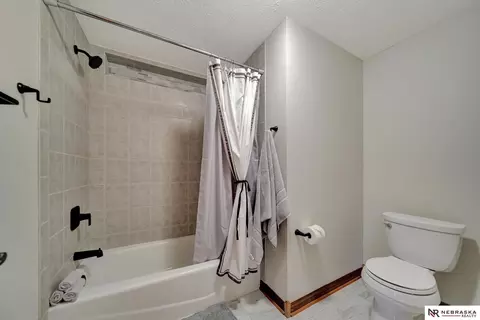 Bath - 3940 Nicholas Ct, Roca, NE 68430 photo 5 of 5